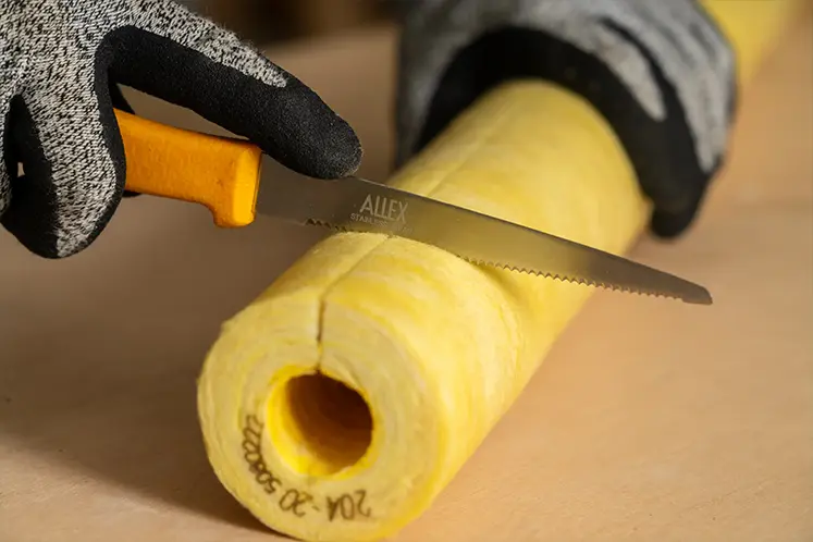 保温工事の様子