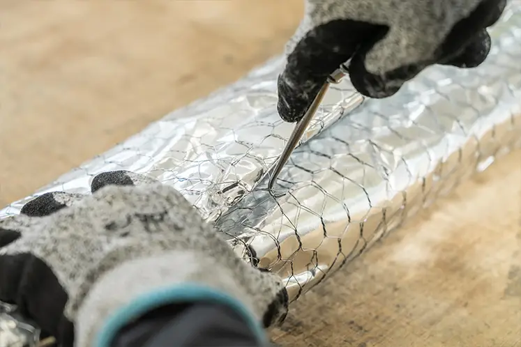 保温工事の様子